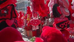 Love is in the air in Baghdad as Iraqis go shopping for Valentine's Day Instructional Video