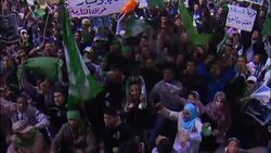 Al-Hyrah TV Thousands of Gadhafi supporters gather News Clip