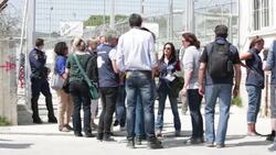 EU asylum office sends more staff to Lesbos Instructional Video