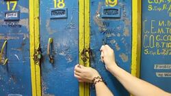 VOICED : Toxicomanos filipinos se juegan la vida como nunca antes News Clip