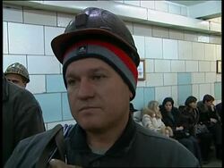 Prime Minister Yuschenko touring mine, s'bites from miners Instructional Video