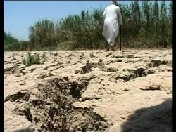 Feature on Iraq's battle with drought for second year News Clip
