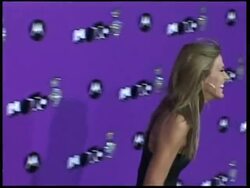 Kelly Clarkson and Brittany Murphy attend lavish birthday party News Clip