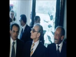 SYND 27 3 80 EXILED SHAH OF IRAN, MOHAMMAD REZA PAHLAVI, ARRIVES TO HOSPITAO IN CAIRO Instructional Video