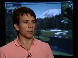 Virtual golf in the centre of London''s West End News Clip