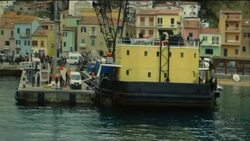 Salvage chief says company ready to remove diesel oil from cruise ship News Clip