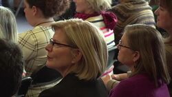 VOICED : Ecologista multimillonario invierte en campana contra Trump News Clip