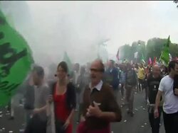 Demonstrators light flares on march near Bastille News Clip