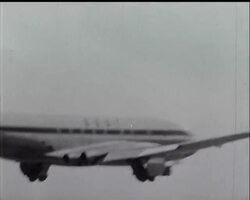 COMET'S WEEK-END TRIP News Clip