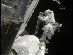 Astronauts take final spacewalk for Hubble repairs News Clip