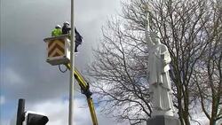 Leicester Mayor Tying Scarf To Statue News Clip