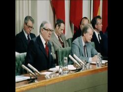 SYND 8 5 77 PRIME MINISTER CALLAGHAN AND PRESIDENT CARTER TALK ABOUT NUCLEAR PROLIFERATION News Clip