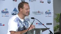 CLEAN: Nik Wallenda walks on tightrope over Niagar News Clip