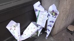 CLEAN : NY fans leave tributes to David Bowie on death anniversary News Clip