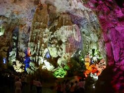 MS Shot of Tourists in Sung Sot Cave (Cave of Surprises) / Halong Bay, Vietnam Stock Footage