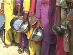 WRAP IDPs queue for food, DI Khan destroyed ADDS relief teams arrive Instructional Video