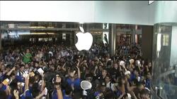 First Apple store opens in Hong Kong, protest News Clip