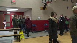 CLEAN : Polls open in first US presidential primary News Clip