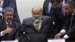 CLEAN : Tesorero del PT comparece ante investigacion de Petrobras News Clip
