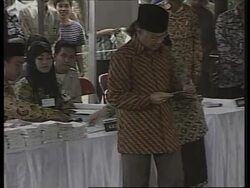INDONESIA: VOTING BEGINS IN GENERAL ELECTION (2) Instructional Video