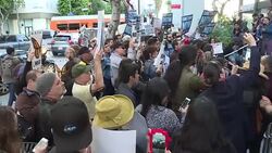 CLEAN : Los Angeles rallies around undocumented immigrant community News Clip