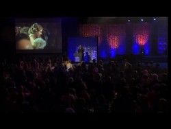 Leonard Cohen, Taylor Swift, Phil Collins inducted into Hall of Fame News Clip