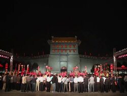 WS Ancient rituals to welcome the guests in front of city wall/xian,shaanxi,China Stock Footage