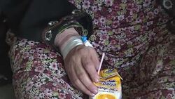 CLEAN : Civilians struggle to flee fighting in Mosul's Old City News Clip