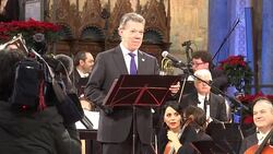 VOICED : Presidente de Colombia recibe la Lampara de la Paz en Italia News Clip