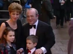 Bob Hoskins Arrives at Film Premiere News Clip