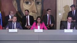 CLEAN : Venezuela govt invites 5 countries to give new push to talks News Clip