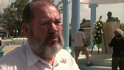 Lookalikes of famed author pay tribute at the 14th International Hemingway Colloquium News Clip