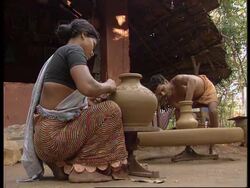 India - Pottery News Clip