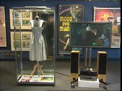 Dorothy's dress sells for 140,000 pounds News Clip