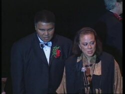 USA: WASHINGTON: BOXING LEGEND MUHAMMAD ALI IS HONOURED News Clip