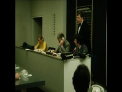 LIB 10-1-74 STOCK MARKET TRADING News Clip