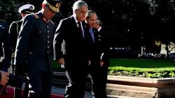 CLEAN: Mexican President Calderon received by Chil News Clip