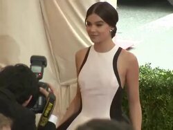 Hailee Steinfeld - 'Charles James: Beyond Fashion' Costume Institute Gala - Arrivals Stock Footage