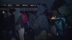 CLEAN : Serbia Croatia: migrant flow into EU continues News Clip