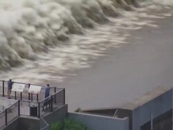 CU Shot of st anthony falls  / Minneapolis, Minnesota, United States  Stock Footage