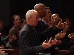 Justin Webly singing along with gospel choir News Clip