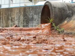 rusty water Stock Footage