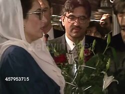 Benazir Bhutto at Pakistan Fashion Show News Clip