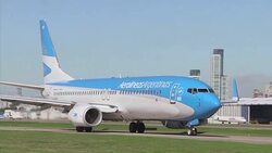 CLEAN : FILE: Argentina airline cancels weekly flight to Venezuela News Clip