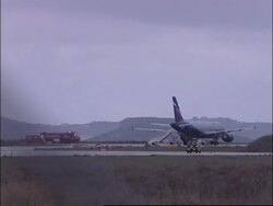 Police search Aeroflot plane after bomb threat News Clip