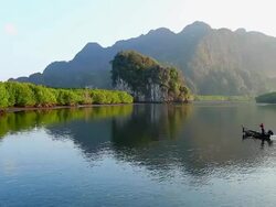 HD:Fishermen row the boat on the lake. Stock Footage