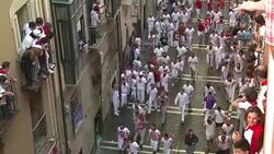 VOICED : Cinco heridos en el primer encierro de San Fermin News Clip
