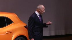 Nico Hülkenberg unveils the new Megane RS News Clip