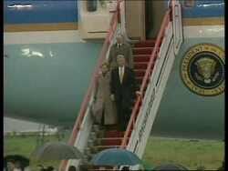 RUSSIA: MOSCOW: US PRESIDENT CLINTON ARRIVES FOR SUMMIT News Clip