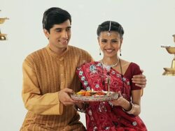 Portrait of a gujrati couple praying  Stock Footage